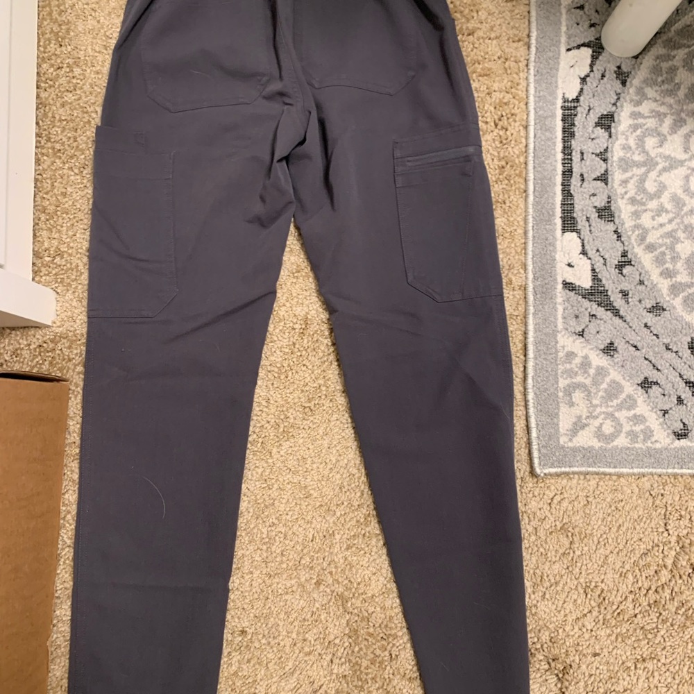 Figs Technical Collection Scrub Set - Picture 6 of 6